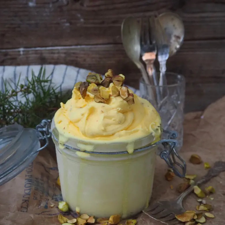 Saffron ice cream with pistachios