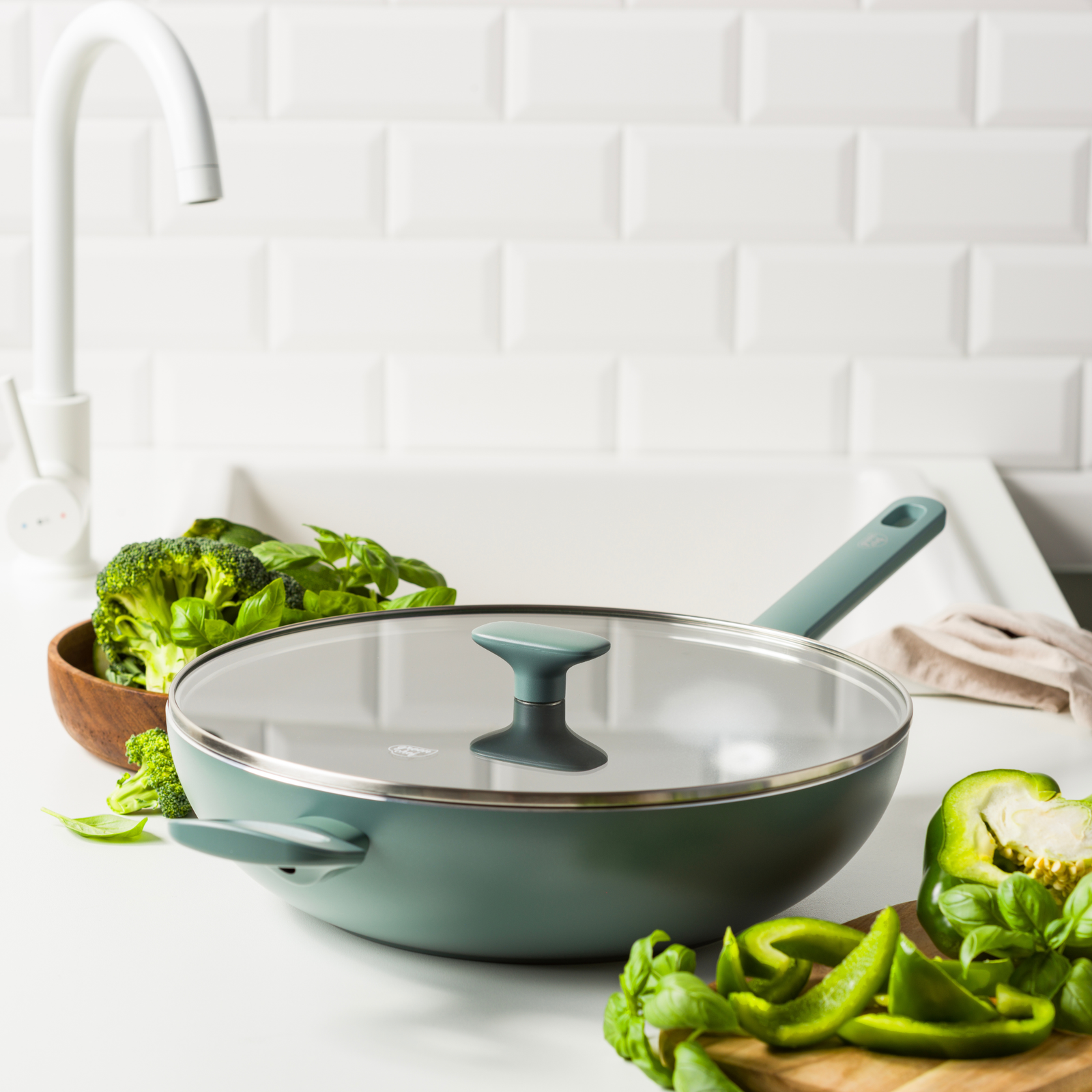 GreenChef Tones Covered Wok 28/32cm