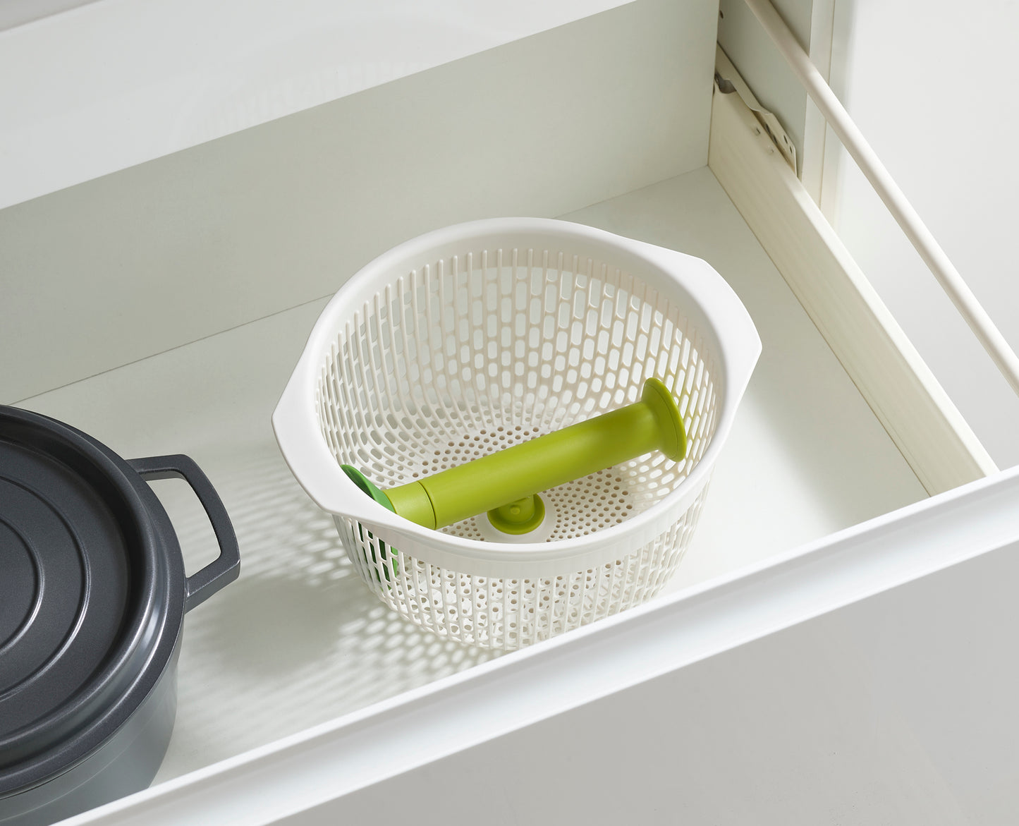 Joseph Joseph Spindola™ Green In-sink Salad-spinning Colander